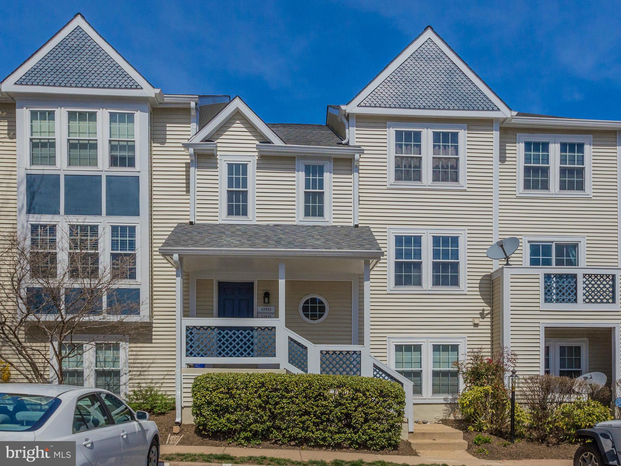 12935 Grays Pointe Road, Unit B Fairfax, VA 22033 - Photo 28 of 30 Exterior (Front)