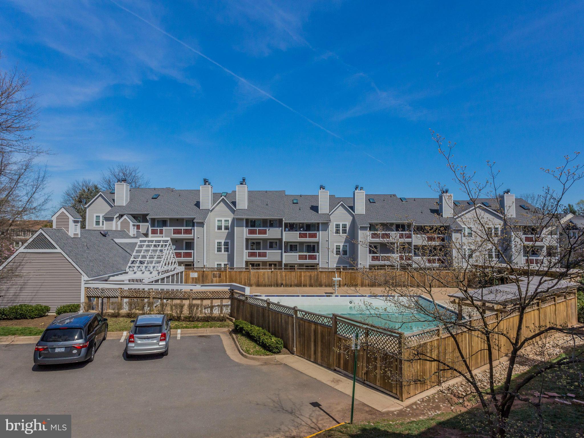 12935 Grays Pointe Road, Unit B Fairfax, VA 22033 - Photo 30 of 30 Exterior (Rear)