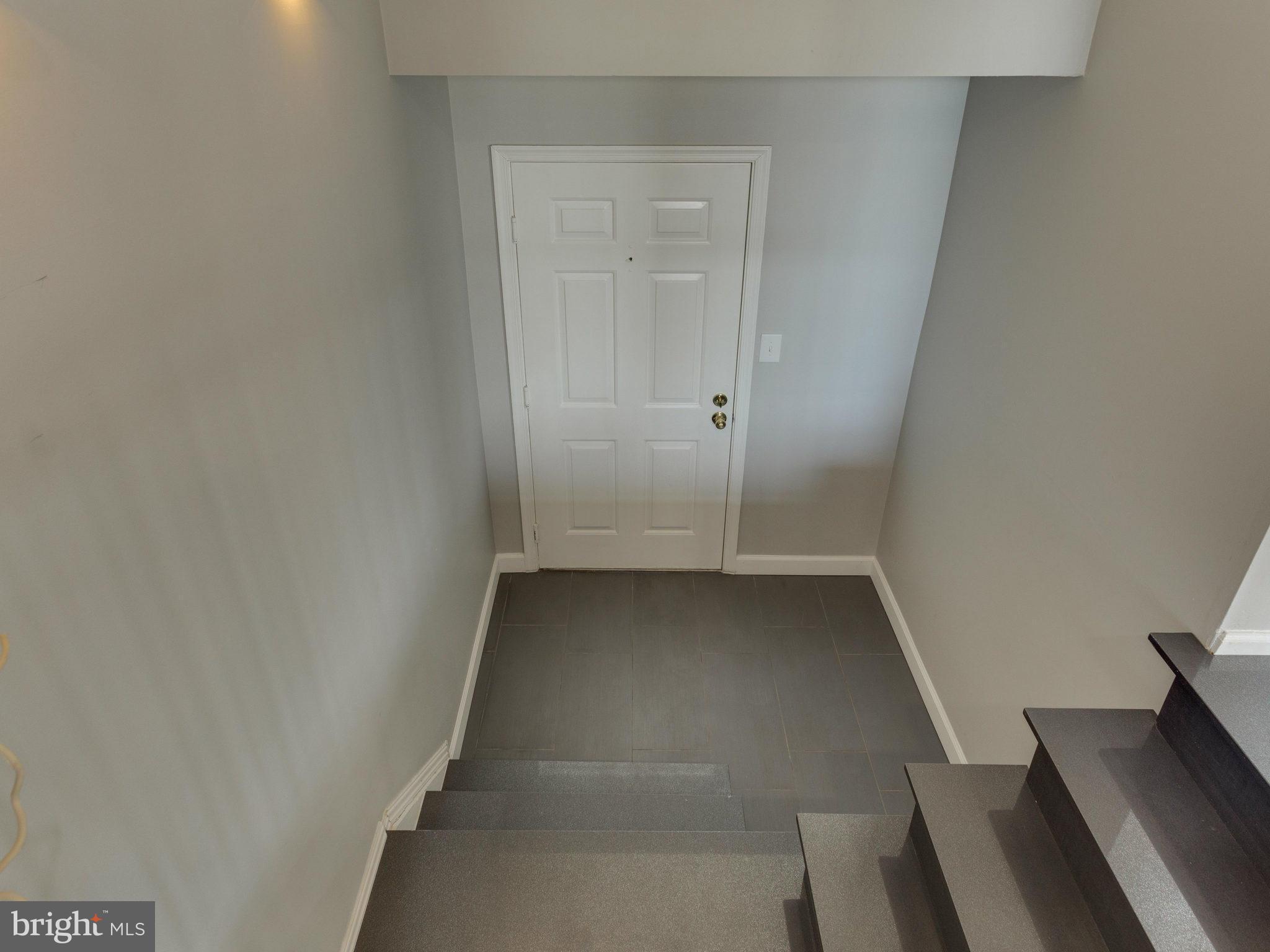 12935 Grays Pointe Road, Unit B Fairfax, VA 22033 - Photo 9 of 30 Interior (General)