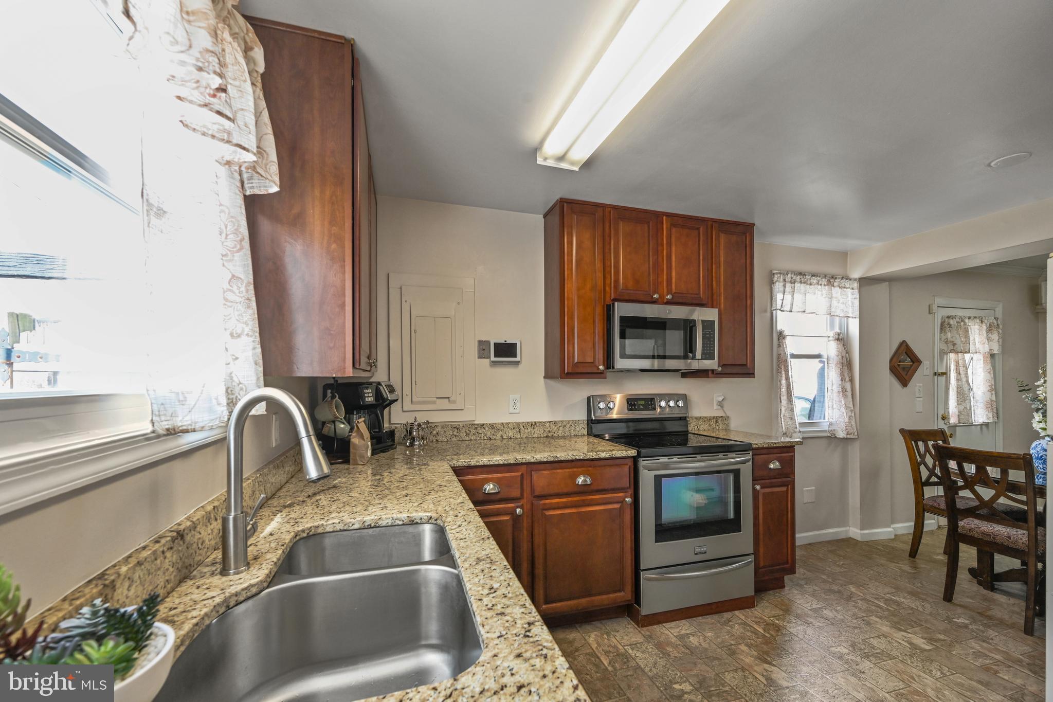 1027 Upton Road Glen Burnie, MD 21060 - Photo 20 of 38 Kitchen