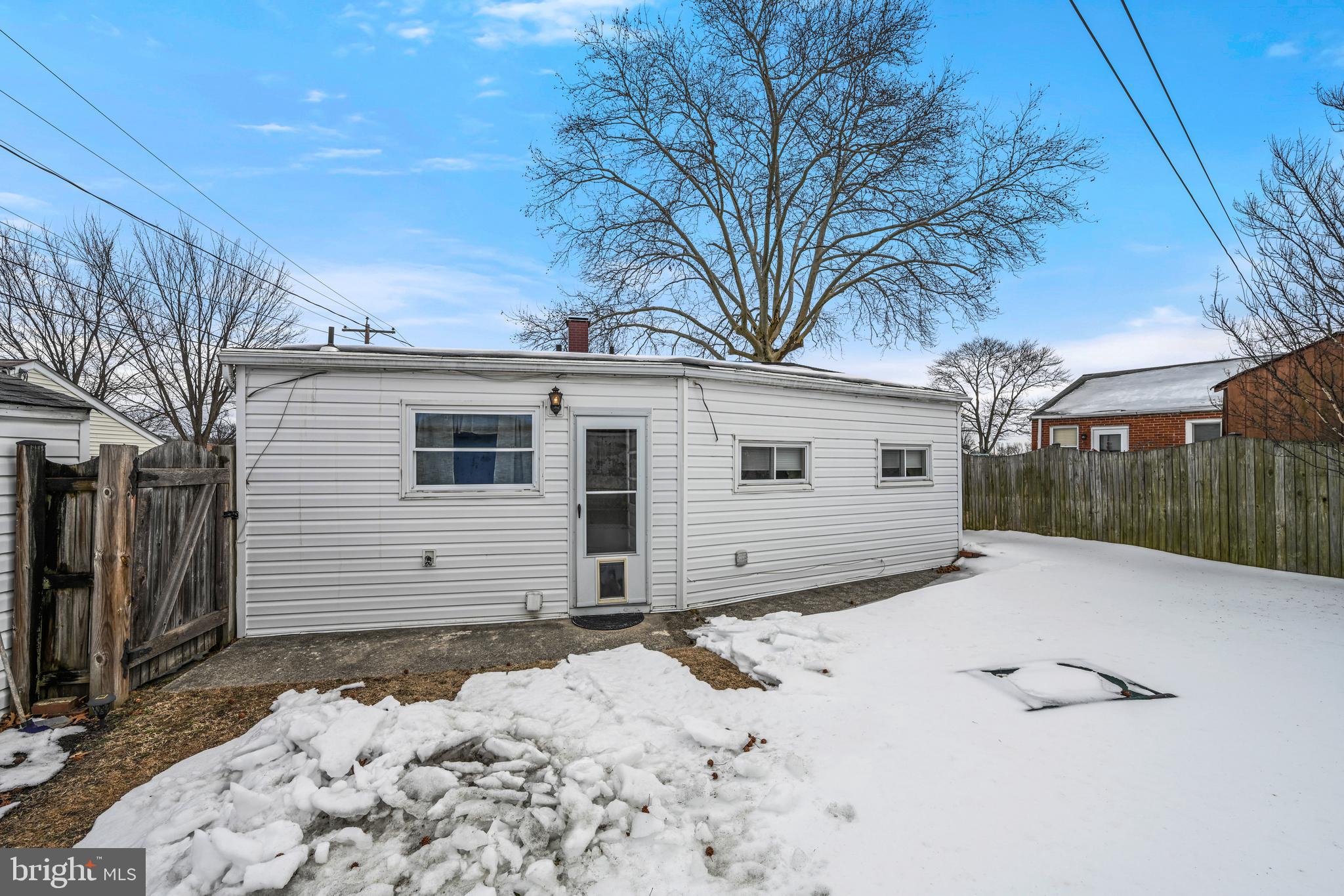 1027 Upton Road Glen Burnie, MD 21060 - Photo 28 of 38 Exterior Rear