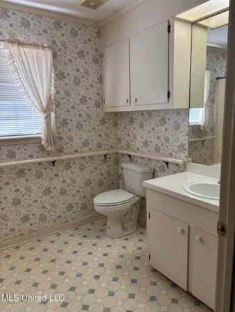 $255,000 | 5154 Sunnyvale Drive, Jackson, MS 39211