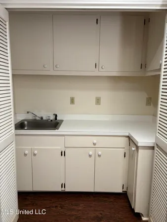 $255,000 | 5154 Sunnyvale Drive, Jackson, MS 39211