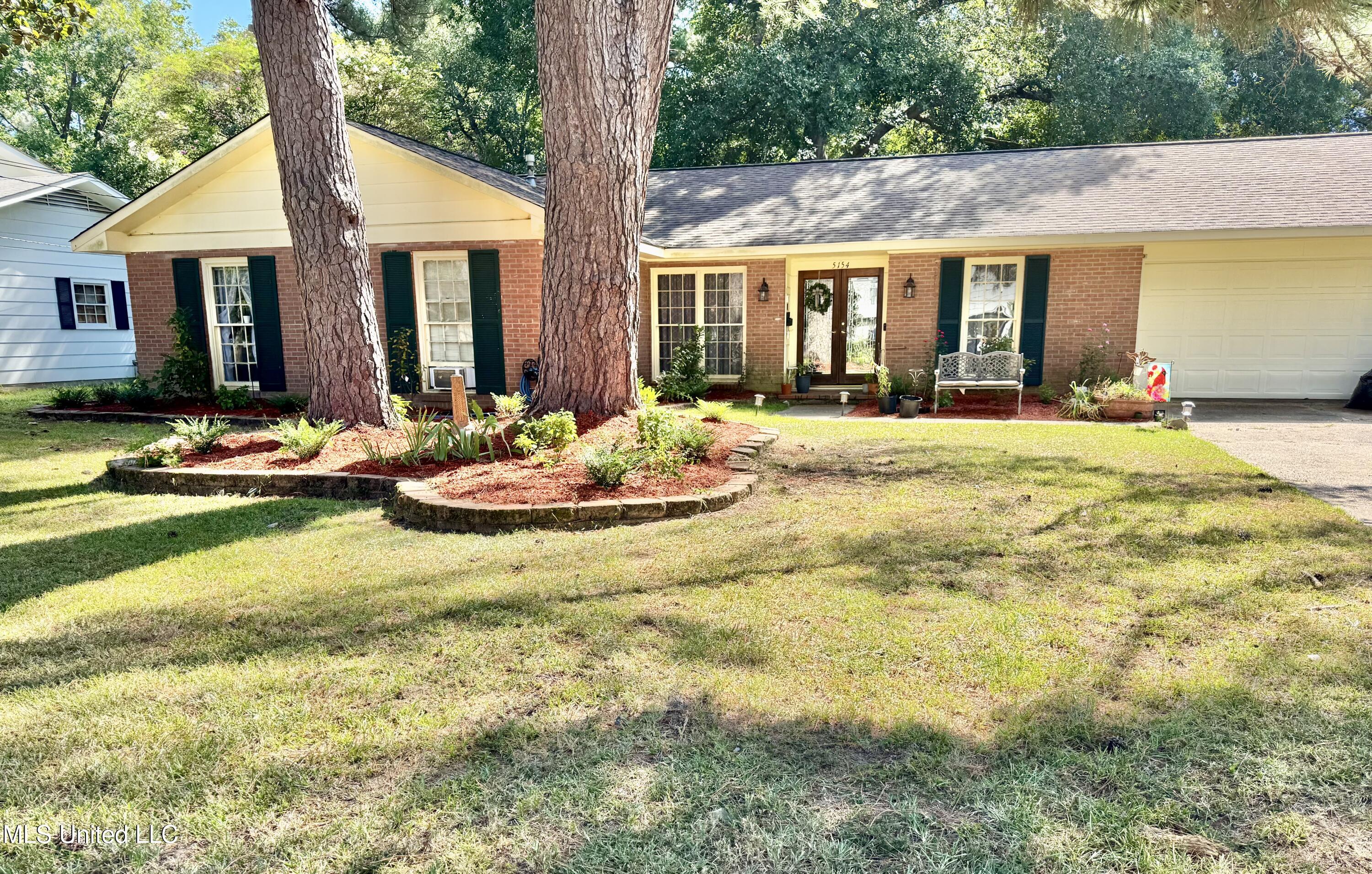 5154 Sunnyvale Drive Jackson, MS 39211 - Photo 2 of 12 IMG_7852 (1)