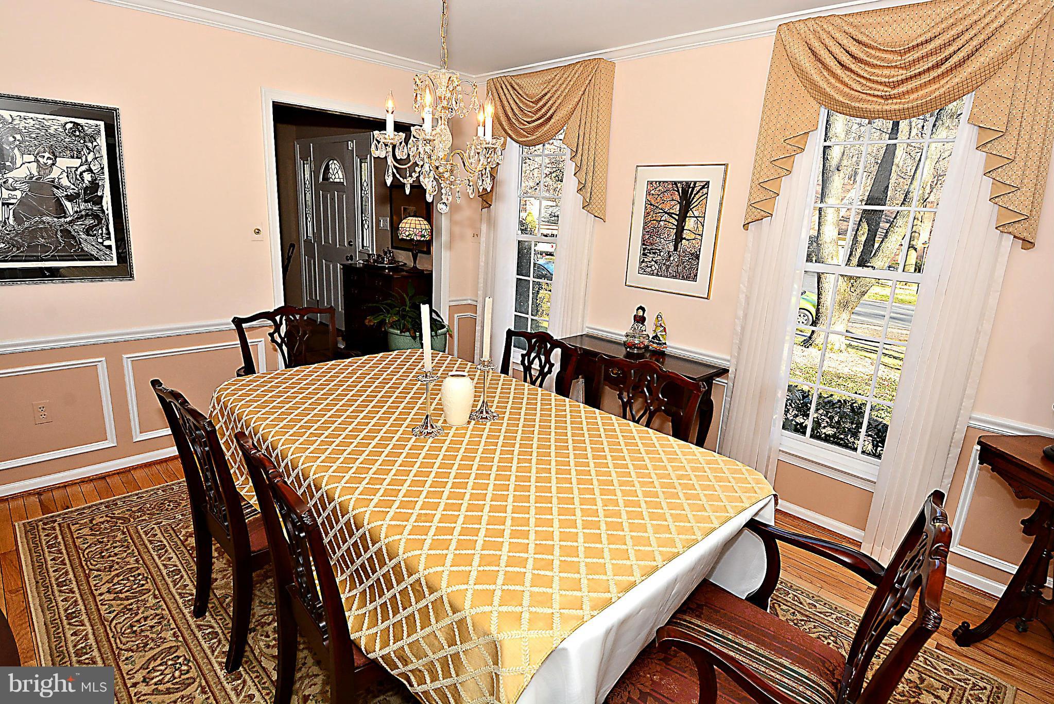 749 Ridge Drive McLean, VA 22101 - Photo 3 of 28 Dining Room