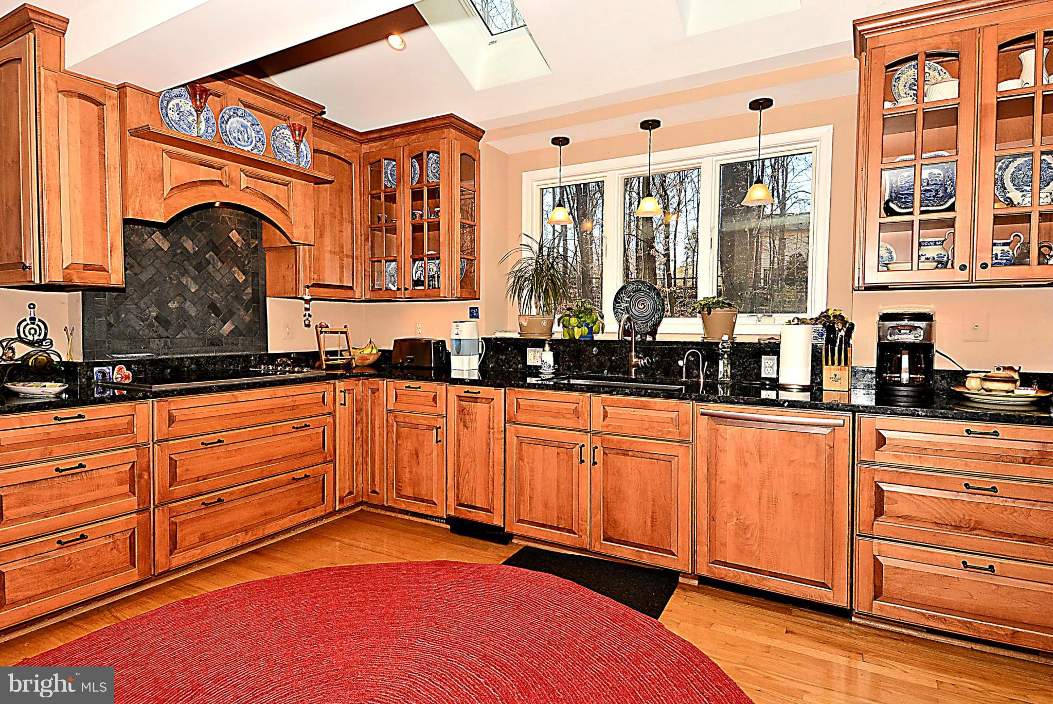 749 Ridge Drive McLean, VA 22101 - Photo 4 of 28 Kitchen