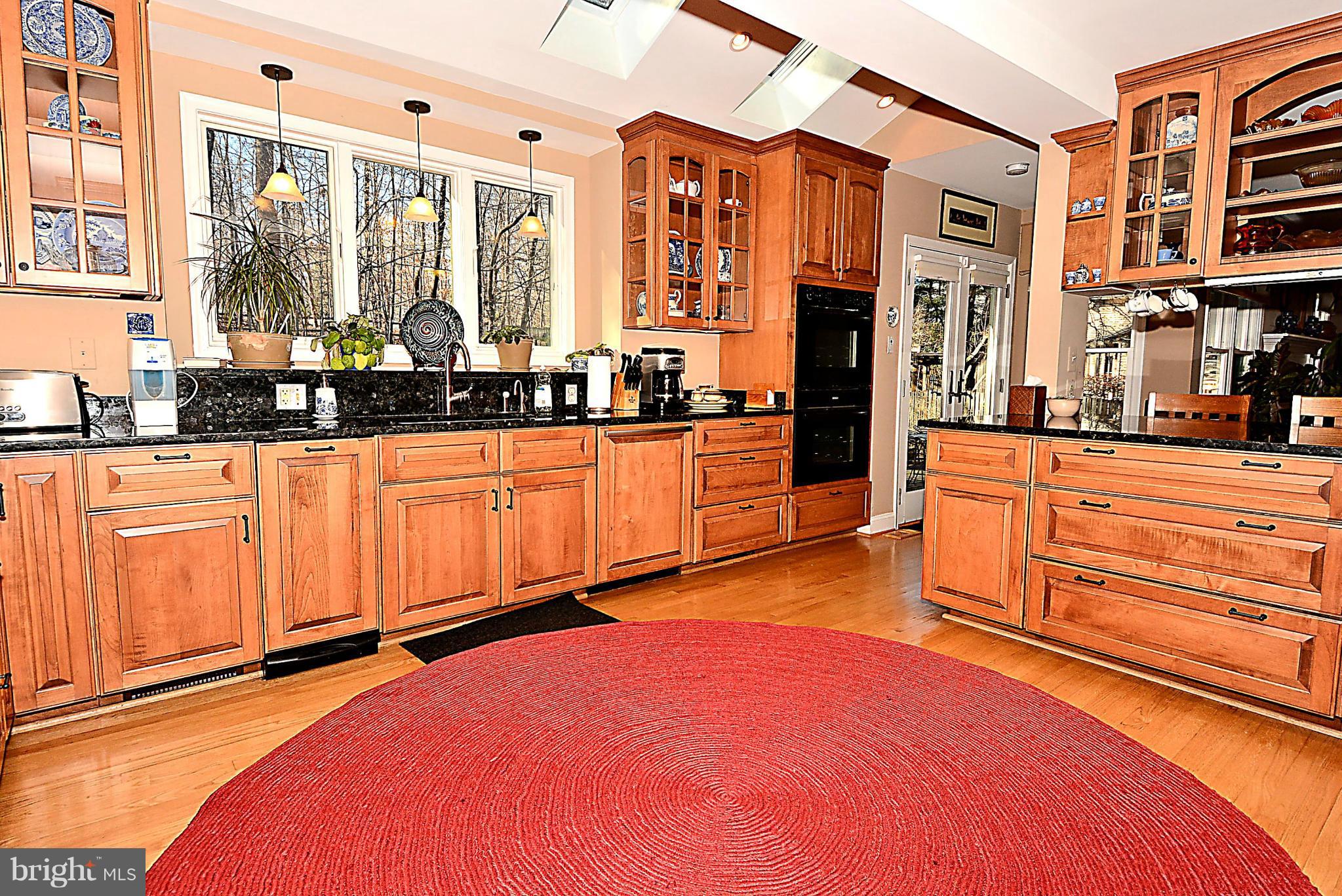 749 Ridge Drive McLean, VA 22101 - Photo 5 of 28 Kitchen
