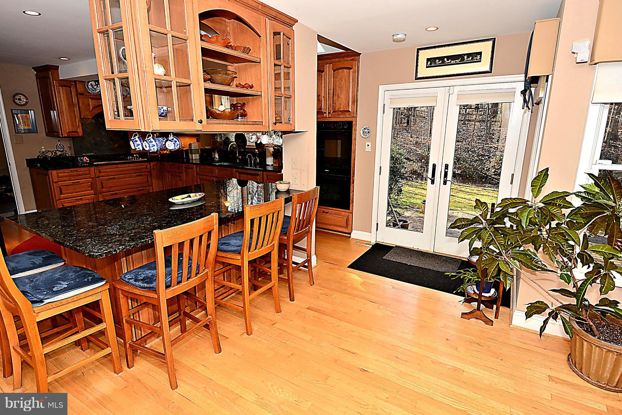 749 Ridge Drive McLean, VA 22101 - Photo 6 of 28 Breakfast Area