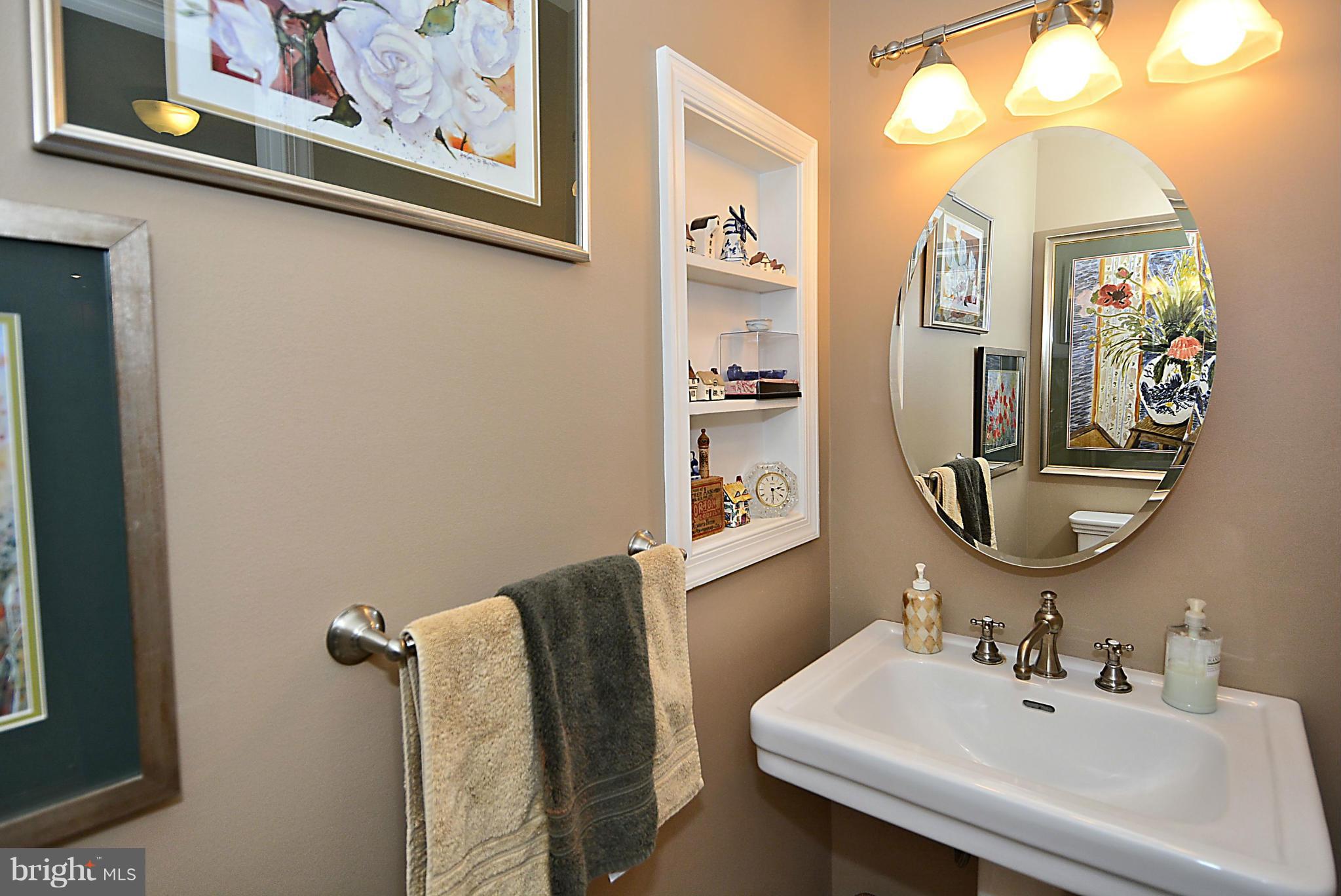 749 Ridge Drive McLean, VA 22101 - Photo 9 of 28 Bath