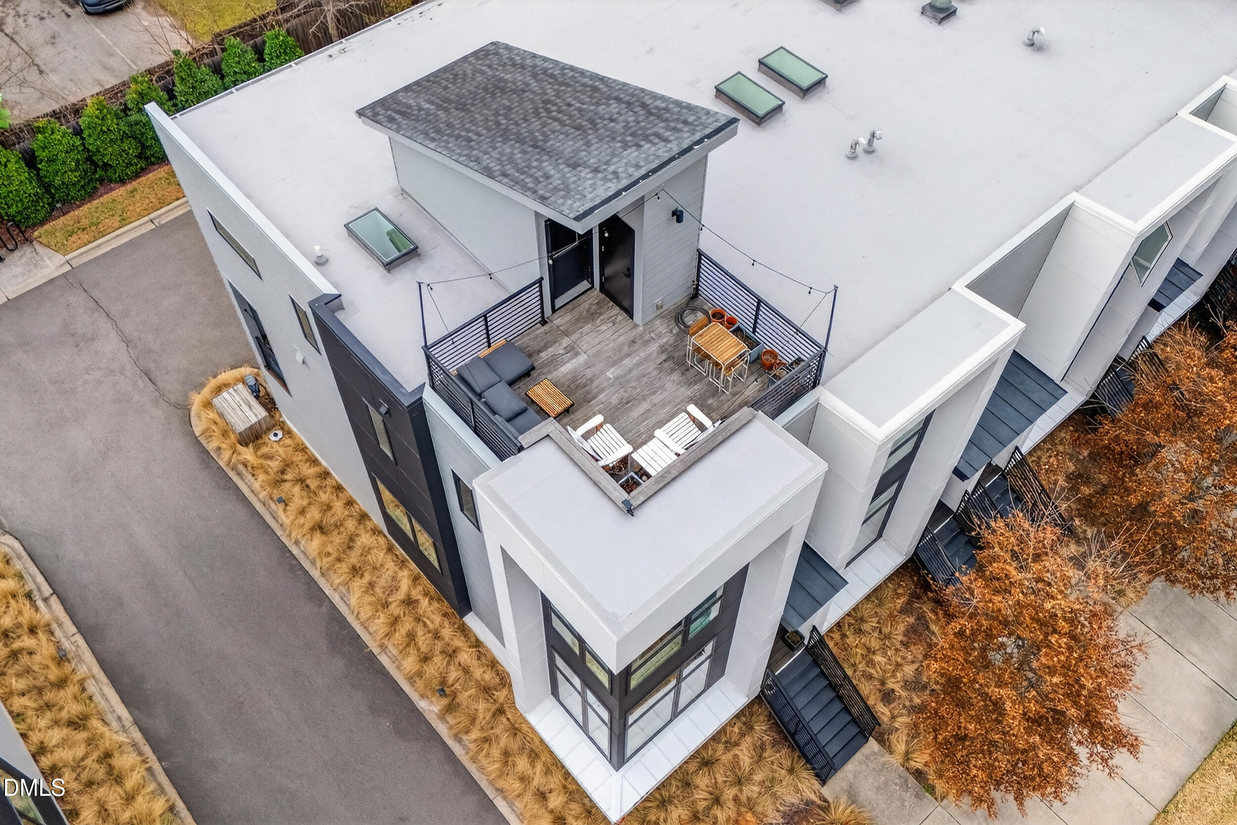 537 New Bern Avenue, Unit 101 Raleigh, NC 27601 - Photo 29 of 32 7_nexa_20260220_-9-edit