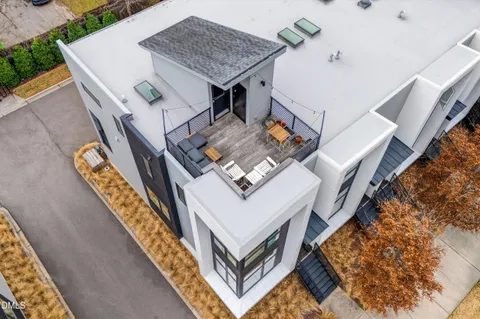 a view of multiple house