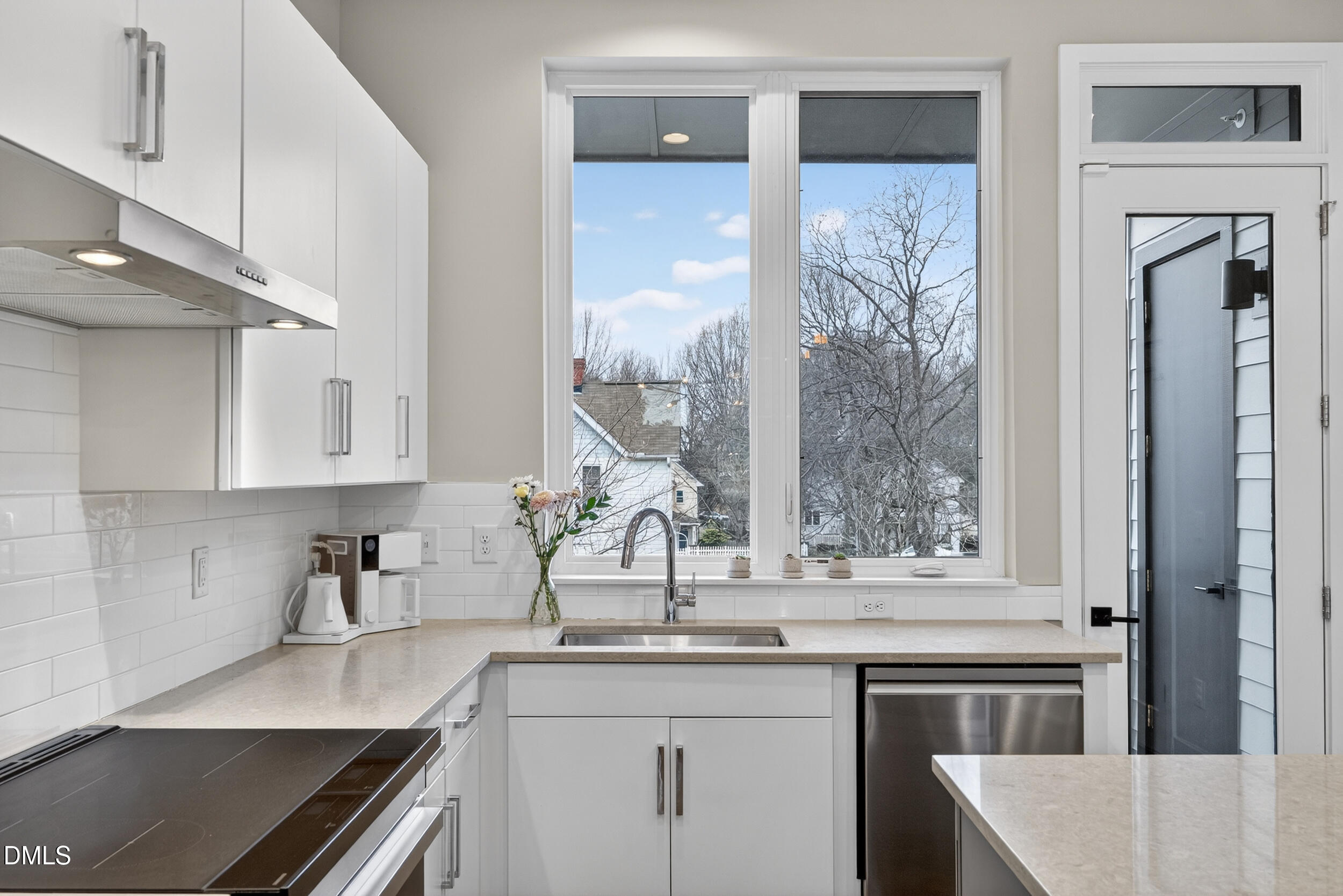 537 New Bern Avenue, Unit 101 Raleigh, NC 27601 - Photo 9 of 32 21_nexa_20260220_08901