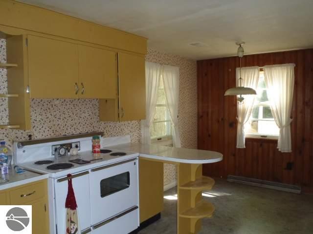 2674 North Three Mile Road Traverse City, MI 49686 - Photo 9 of 9 1730187-9.JPG