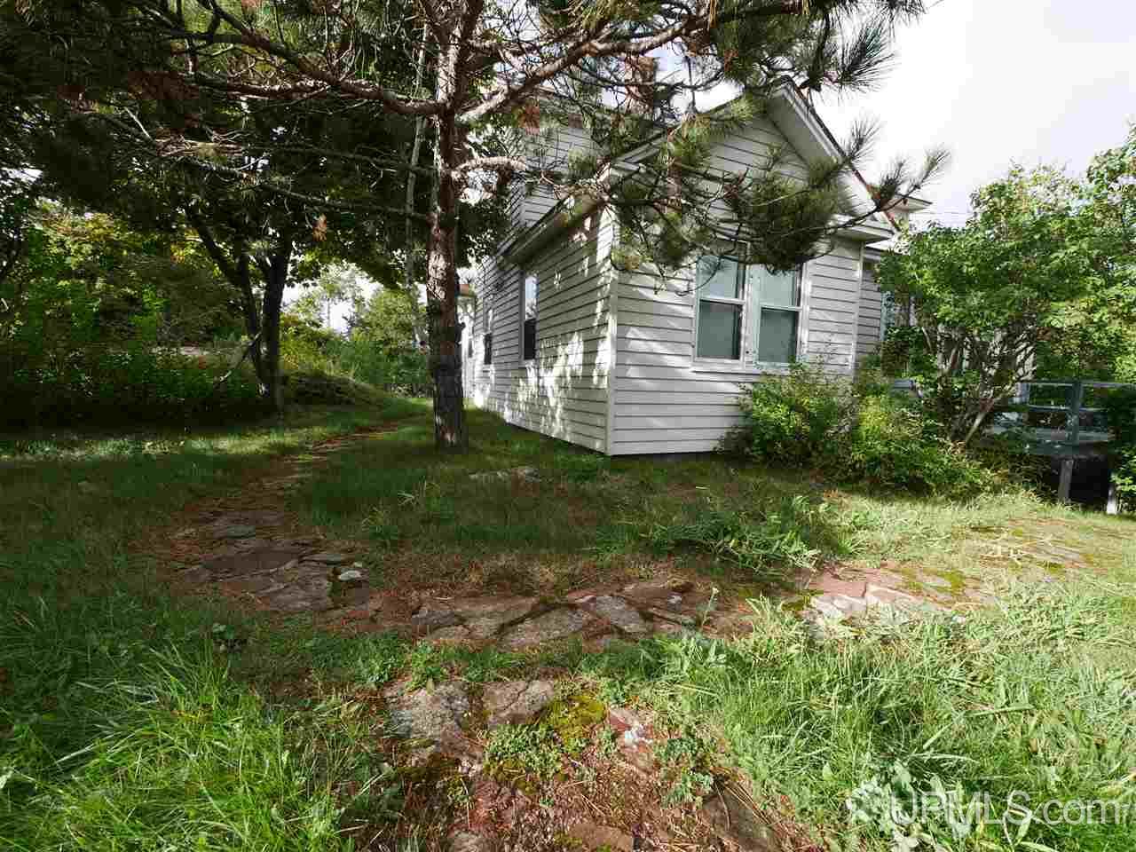 101 Lighthouse Road Mohawk, MI 49950 - Photo 2 of 37