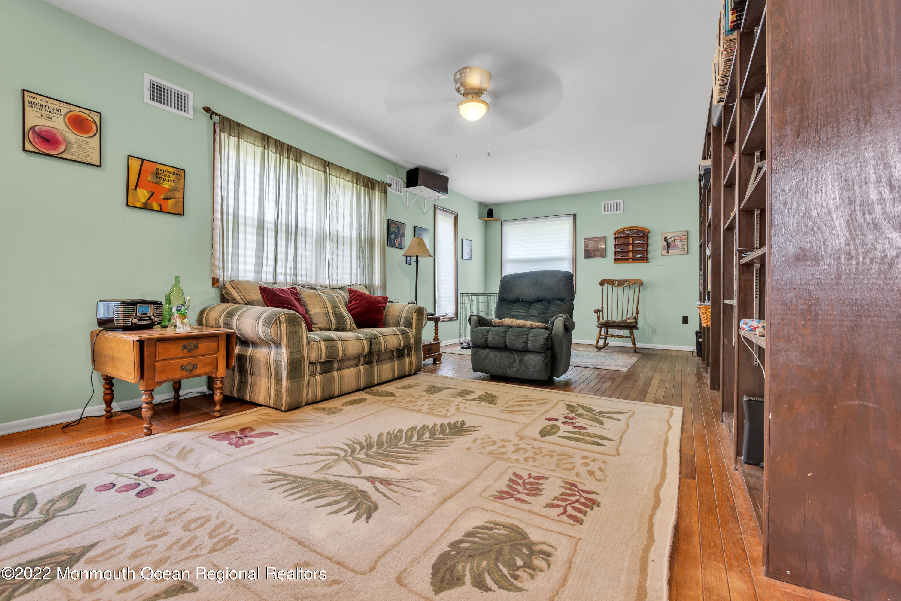 9 Buxton Road Jackson, NJ 08527 - Photo 9 of 25 018_9_buxton_rd_jackson_nj_08527_056