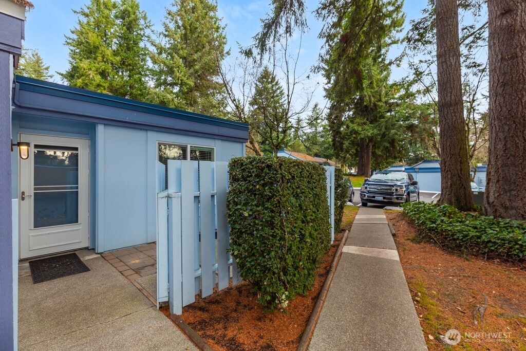 4300 Northeast Sunset Boulevard, Unit D1 Renton, WA 98059 - Photo 22 of 28 Gallery Image 22