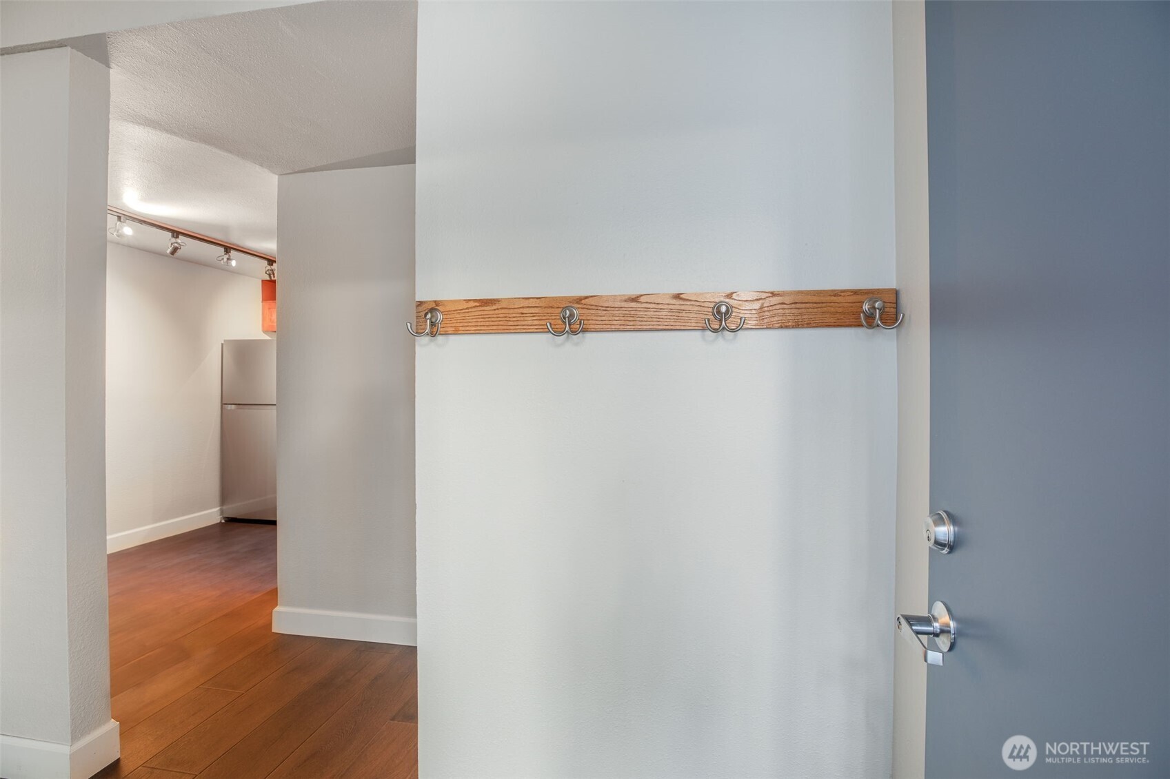 4300 Northeast Sunset Boulevard, Unit D1 Renton, WA 98059 - Photo 3 of 28 Gallery Image 3