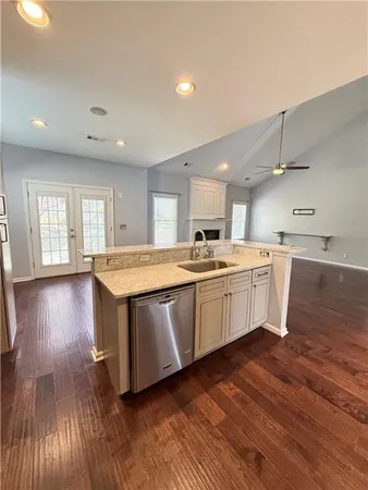 $2,795 | 3313 Hidden Trail Road Southeast, Smyrna, GA 30082