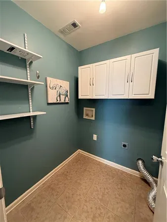 $2,795 | 3313 Hidden Trail Road Southeast, Smyrna, GA 30082