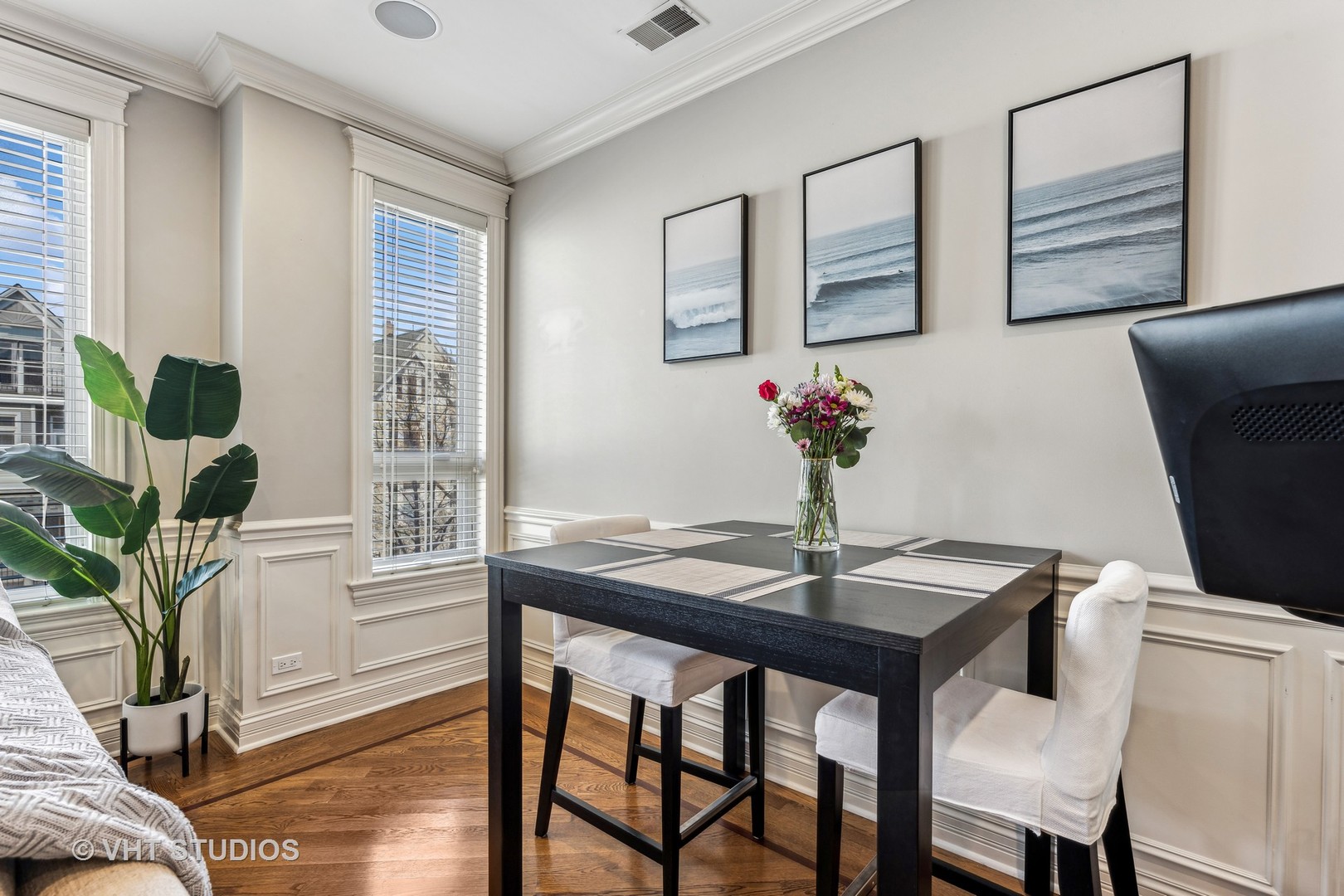 3219 North Racine Avenue, Unit 2S Chicago, IL 60657 - Photo 5 of 16 Gallery Image 5