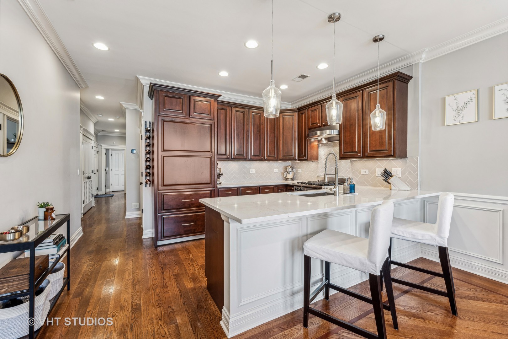 3219 North Racine Avenue, Unit 2S Chicago, IL 60657 - Photo 7 of 16 Gallery Image 7