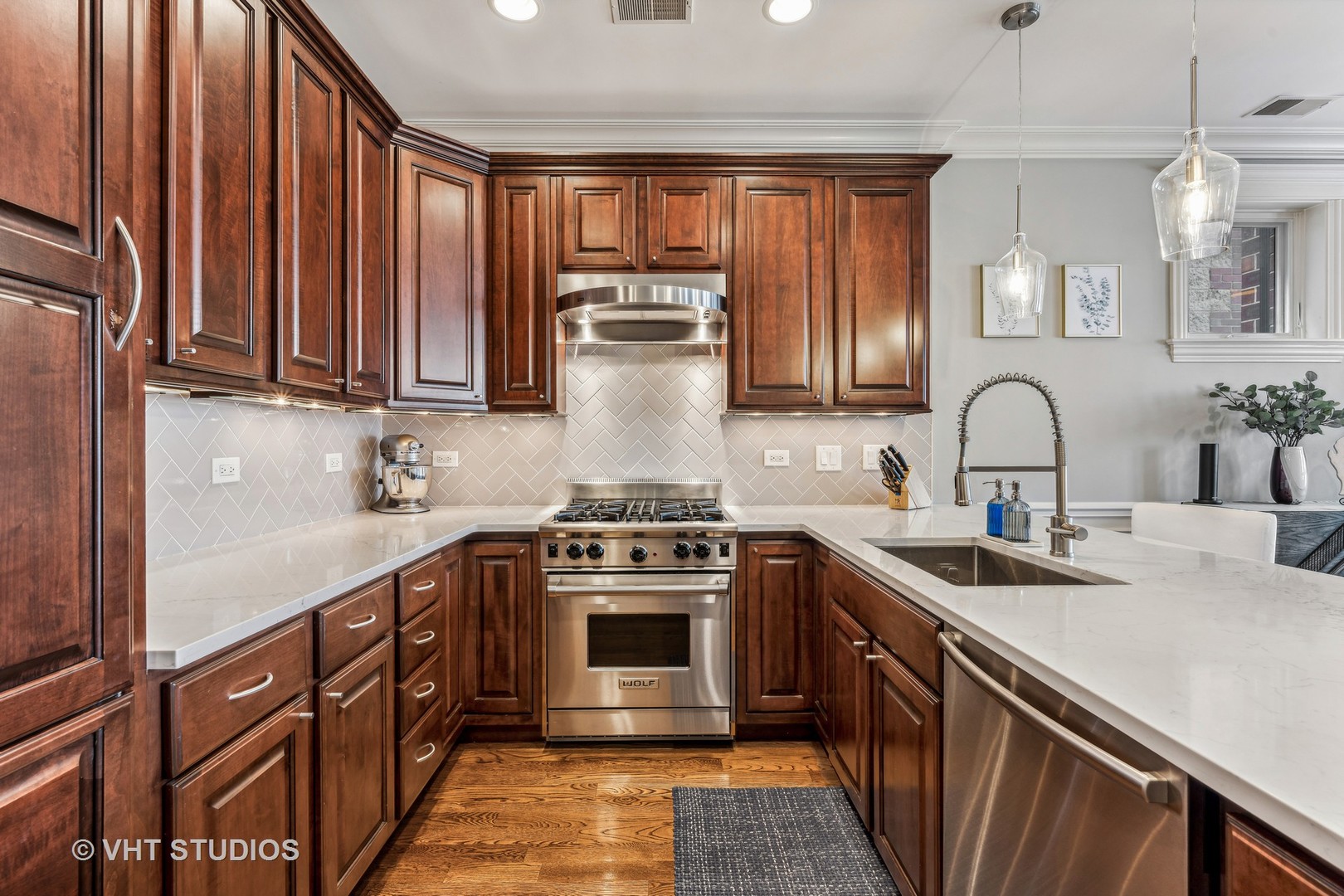 3219 North Racine Avenue, Unit 2S Chicago, IL 60657 - Photo 8 of 16 Gallery Image 8