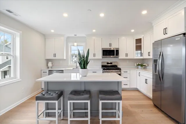 $3,250 | 26-3 Regency Circle, Kittery, ME 03904