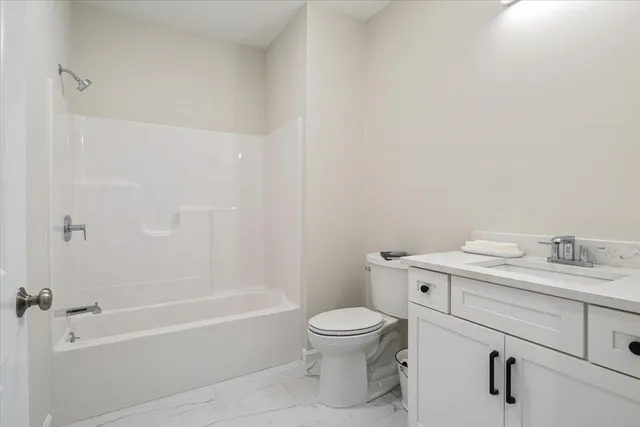 $3,250 | 26-3 Regency Circle, Kittery, ME 03904