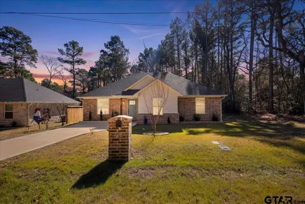 $215,000 | 234 Sabinal Street, Bullard, TX 75757