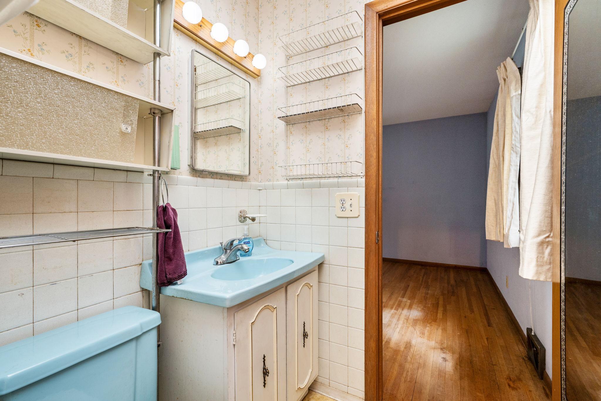 8214 32nd Place North Crystal, MN 55427 - Photo 11 of 45