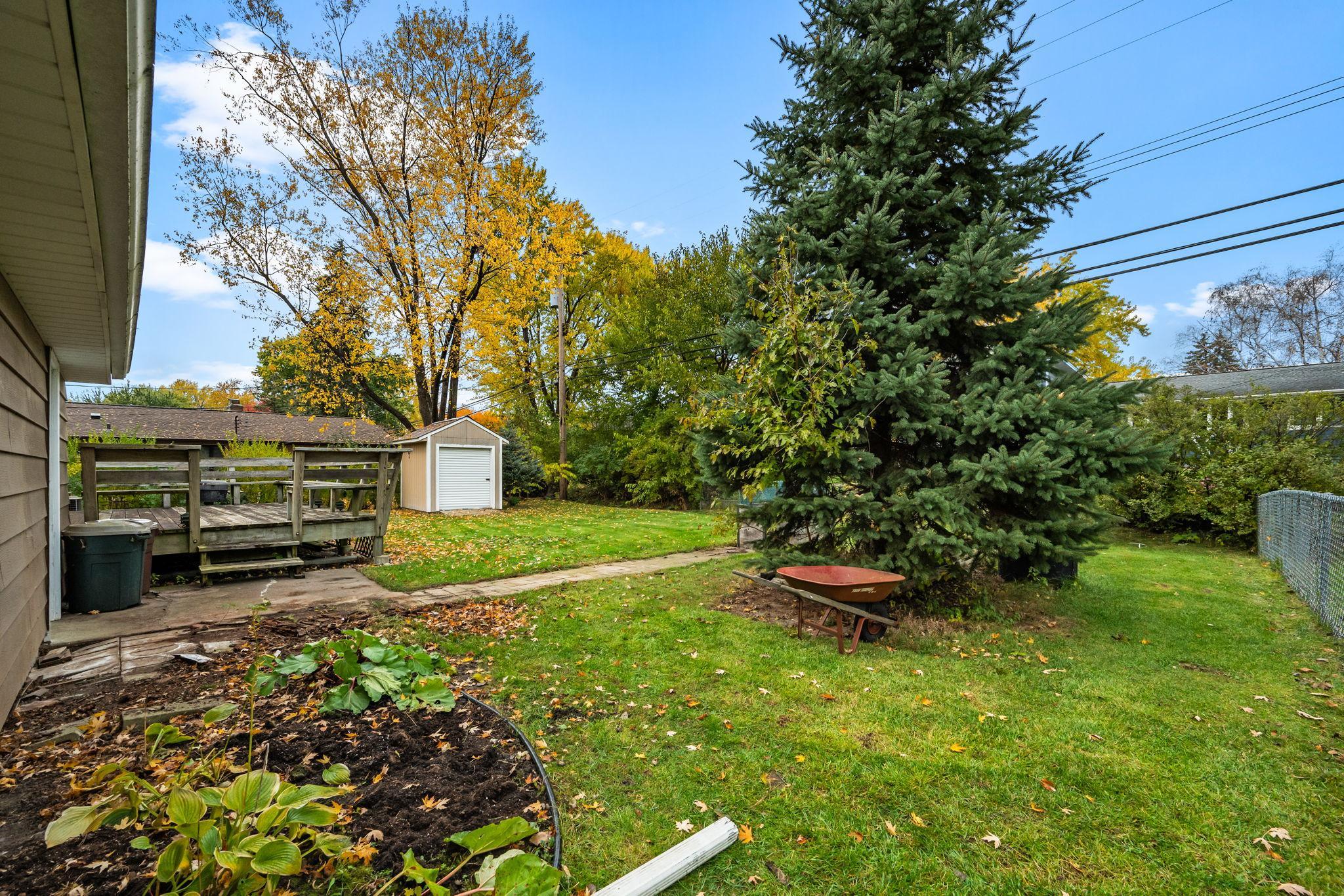 8214 32nd Place North Crystal, MN 55427 - Photo 21 of 45