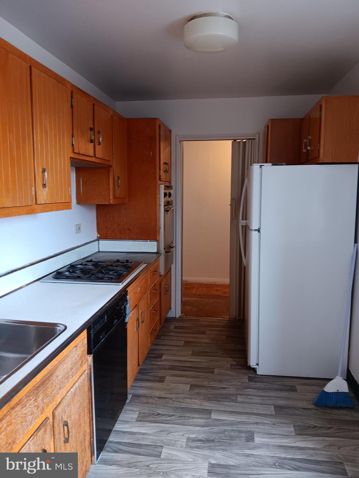 1517 Hill Road, Unit 6G Reading, PA 19602 - Photo 6 of 8 Kitchen