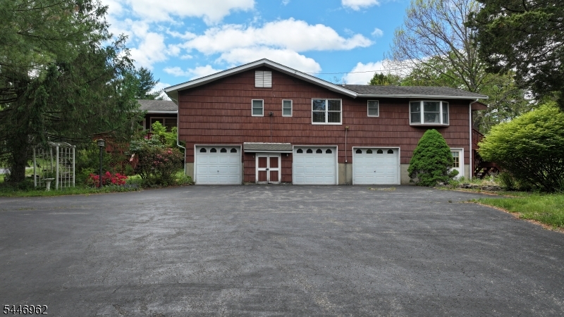 112 Allerton Road Annandale, NJ 08801 - Photo 8 of 50