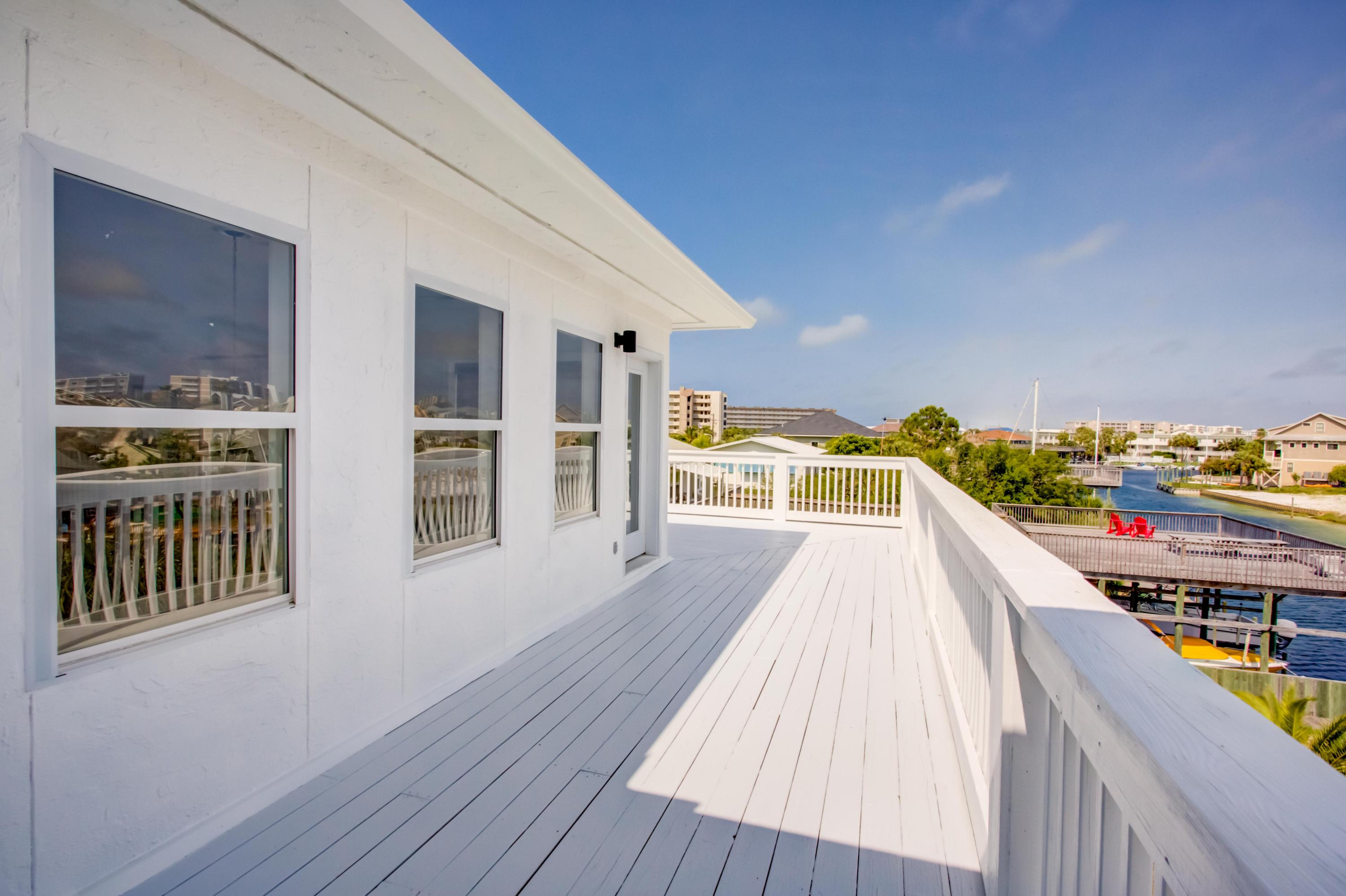 523 Gulf Shore Drive Destin, FL 32541 - Photo 32 of 78 a view of balcony with furniture
