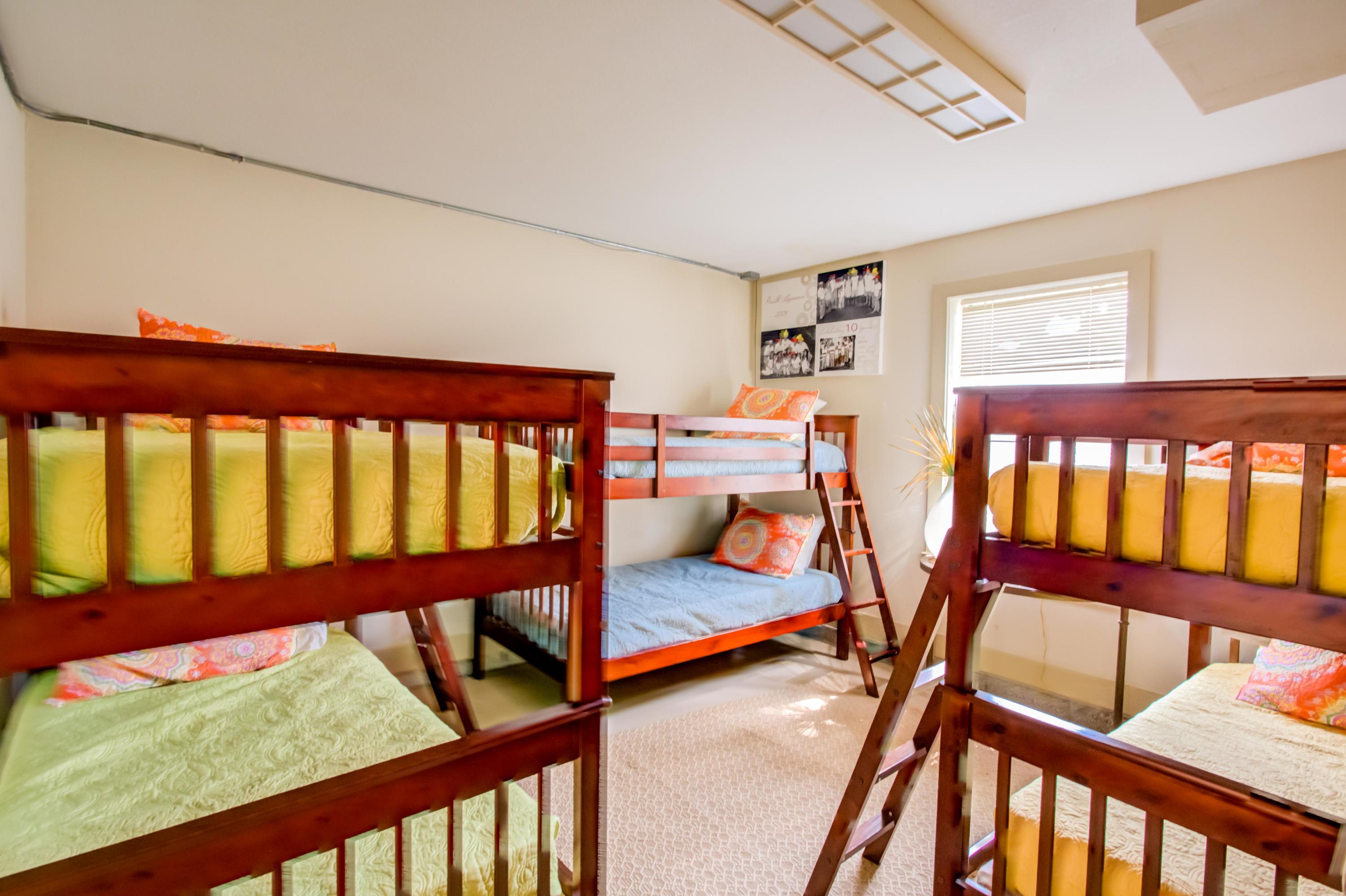 523 Gulf Shore Drive Destin, FL 32541 - Photo 57 of 78 a bedroom with furniture and a window