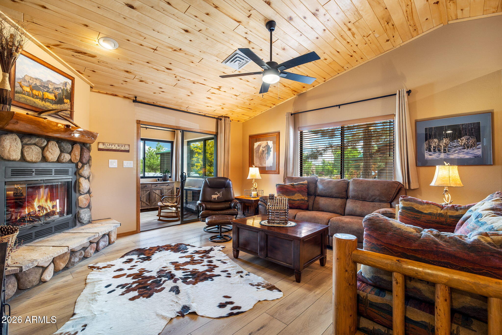 2336 Buffalo Loop Overgaard, AZ 85933 - Photo 10 of 41 GREAT ROOM