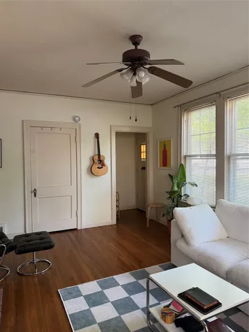 $2,150 | 1417 West Lynn Street, Unit 1517, Austin, TX 78703