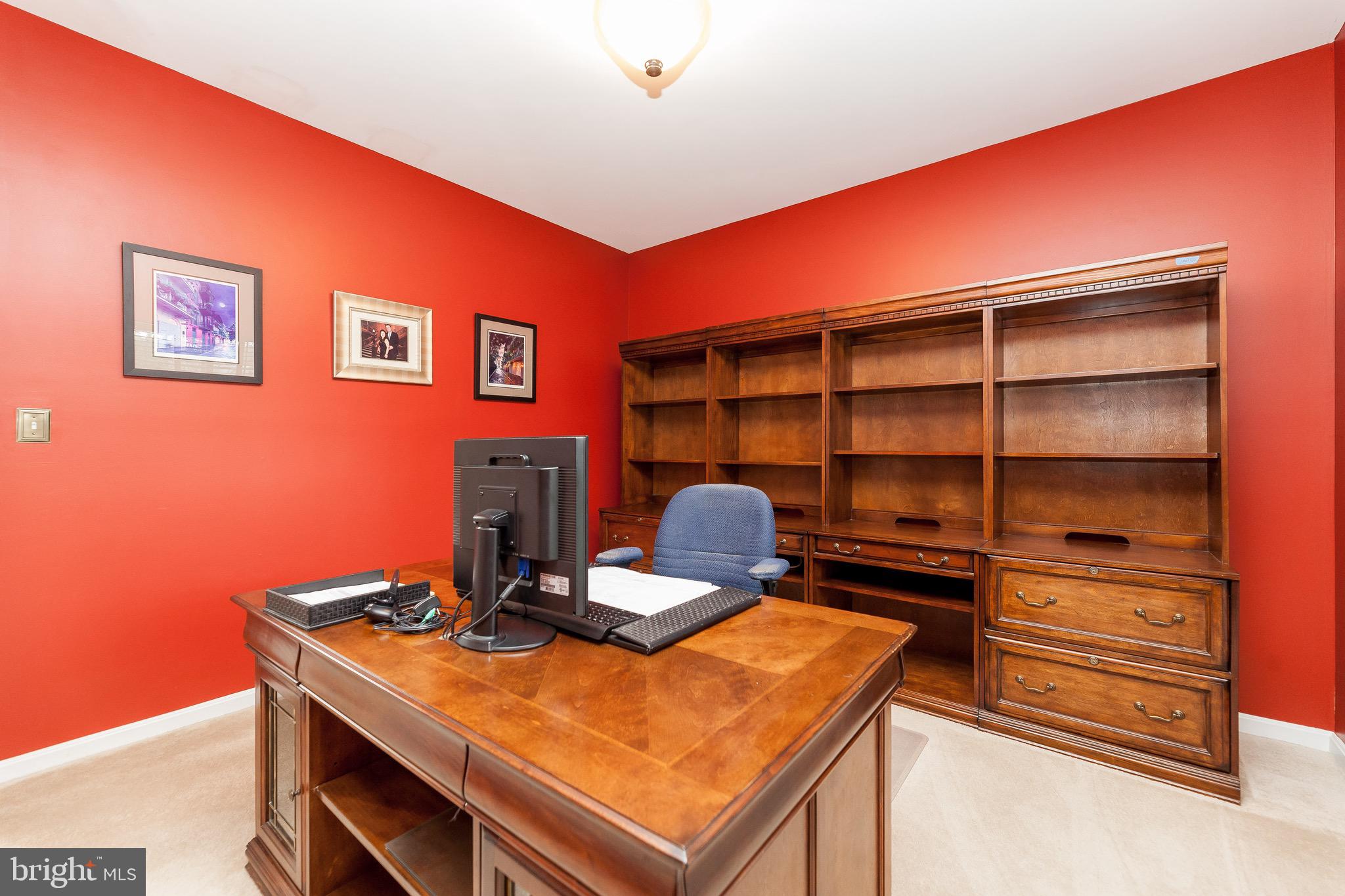 11104 Park Ridge Road Fredericksburg, VA 22408 - Photo 18 of 76 Main level Office