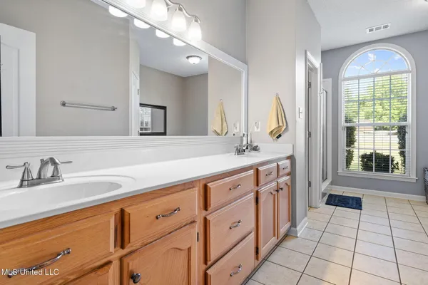 $389,900 | 2210 Westwind Drive, Nesbit, MS 38651