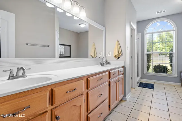 $389,900 | 2210 Westwind Drive, Nesbit, MS 38651