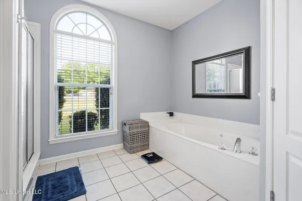 $389,900 | 2210 Westwind Drive, Nesbit, MS 38651