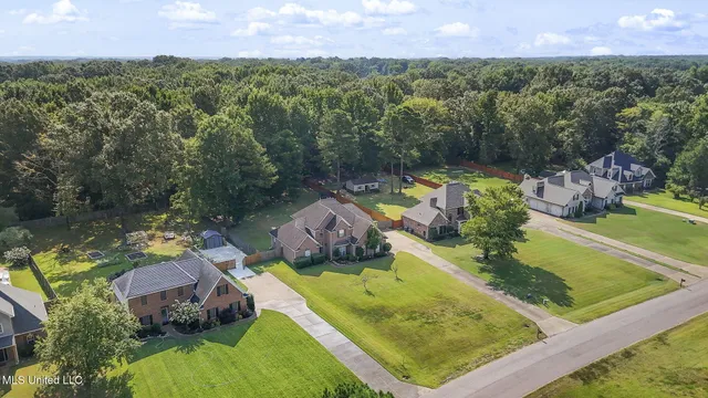 $389,900 | 2210 Westwind Drive, Nesbit, MS 38651