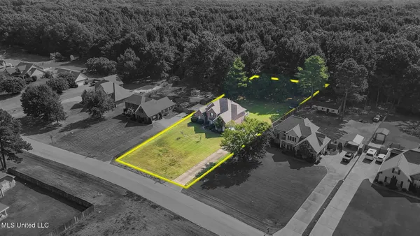 $389,900 | 2210 Westwind Drive, Nesbit, MS 38651