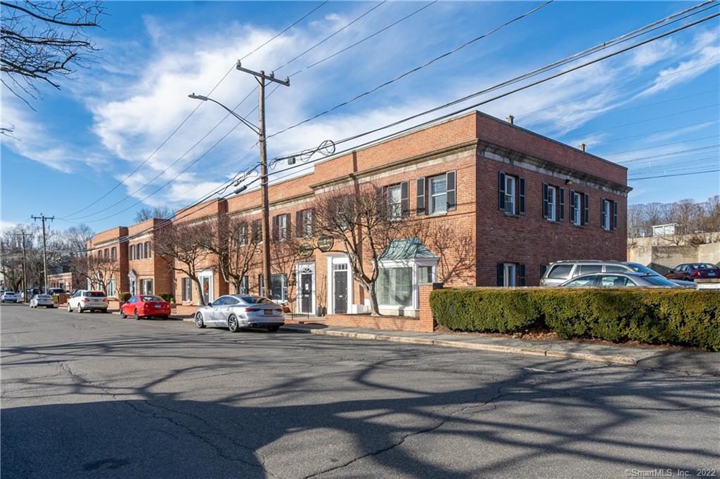 39 Pine Street, Unit 6A New Canaan, CT 06840 - Photo 1 of 15