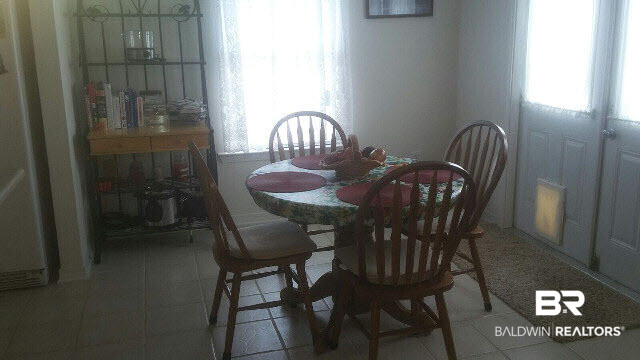 8451 Kendall Court Mobile, AL 36695 - Photo 11 of 33 Breakfast room has ceramic tile floors.