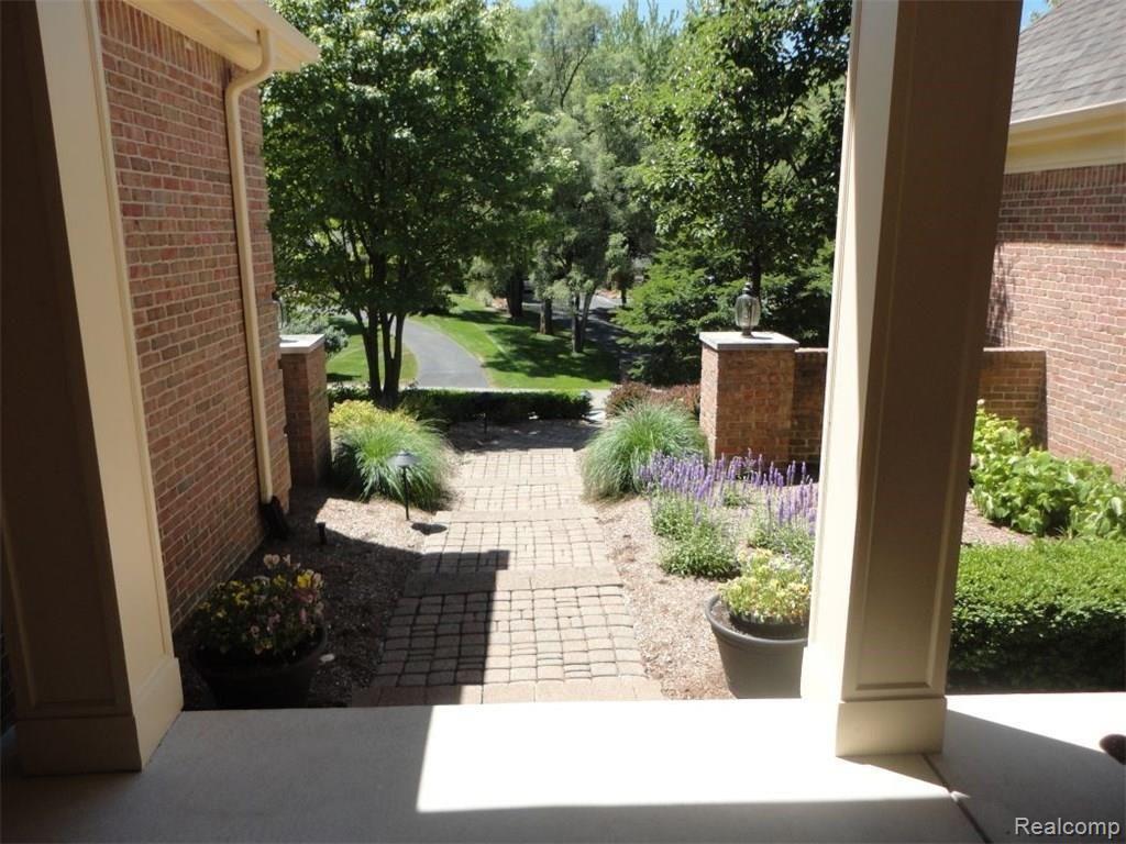 652 Cherry Tree Lane Rochester Hills, MI 48306 - Photo 38 of 42