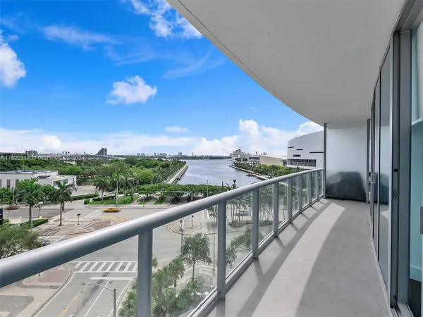 $738,000 | 888 Biscayne Boulevard, Unit 612, Miami, FL 33132