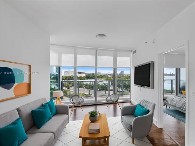 $748,000 | 888 Biscayne Boulevard, Unit 612, Miami, FL 33132