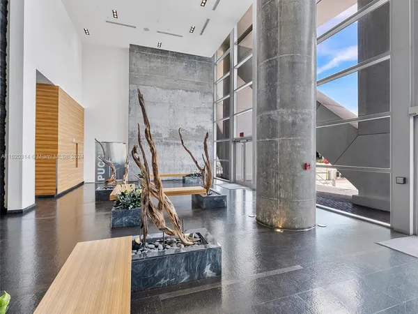 $738,000 | 888 Biscayne Boulevard, Unit 612, Miami, FL 33132