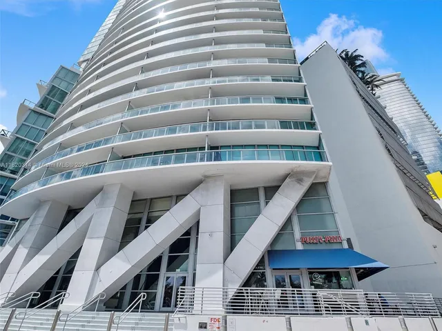 $748,000 | 888 Biscayne Boulevard, Unit 612, Miami, FL 33132